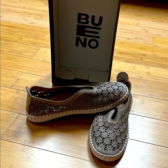 Bueno Genuine Leather upper and lining Slip-On Shoes. Comfort and chic! EU 39 - Picture 2 of 6